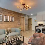White Pearl A02, Alpes Agency, Chamonix, Sleeps 4 Apartament