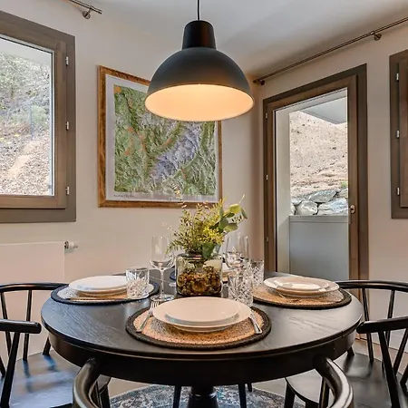 아파트 White Pearl A02, Alpes Agency, Chamonix, Sleeps 4 *
