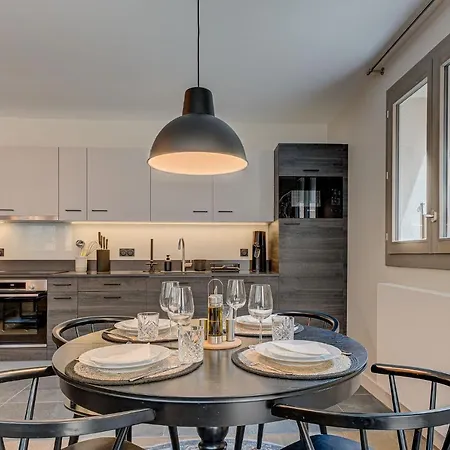 White Pearl A02, Alpes Agency, Chamonix, Sleeps 4 샤모니